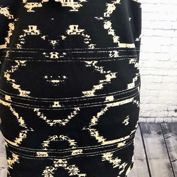 LuLaRoe Small Cassie Skirt - Picture 3 of 3